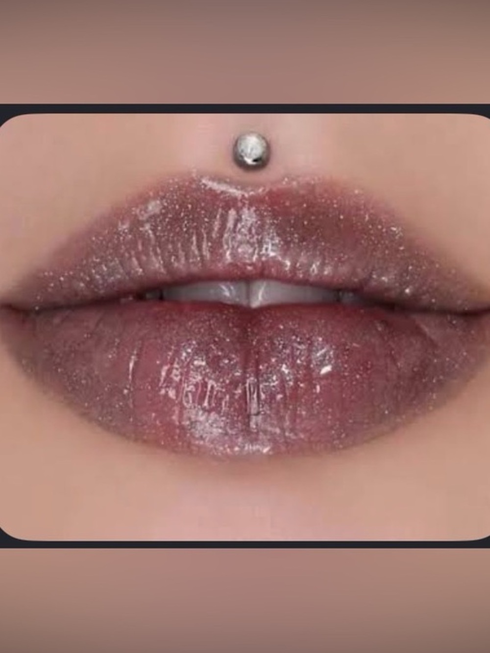 Jeffree Star SIX FEET UNDER  Lip Gloss - Iridescent Shine